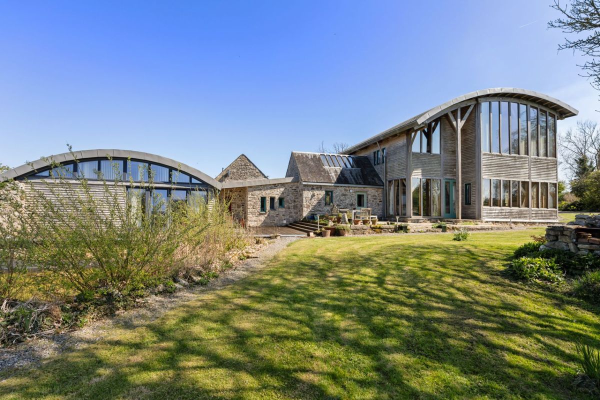 Renovated and Extended Farmhouse For Sale: Mount Coggill, Griffinstown, Borris, Co. Kilkenny